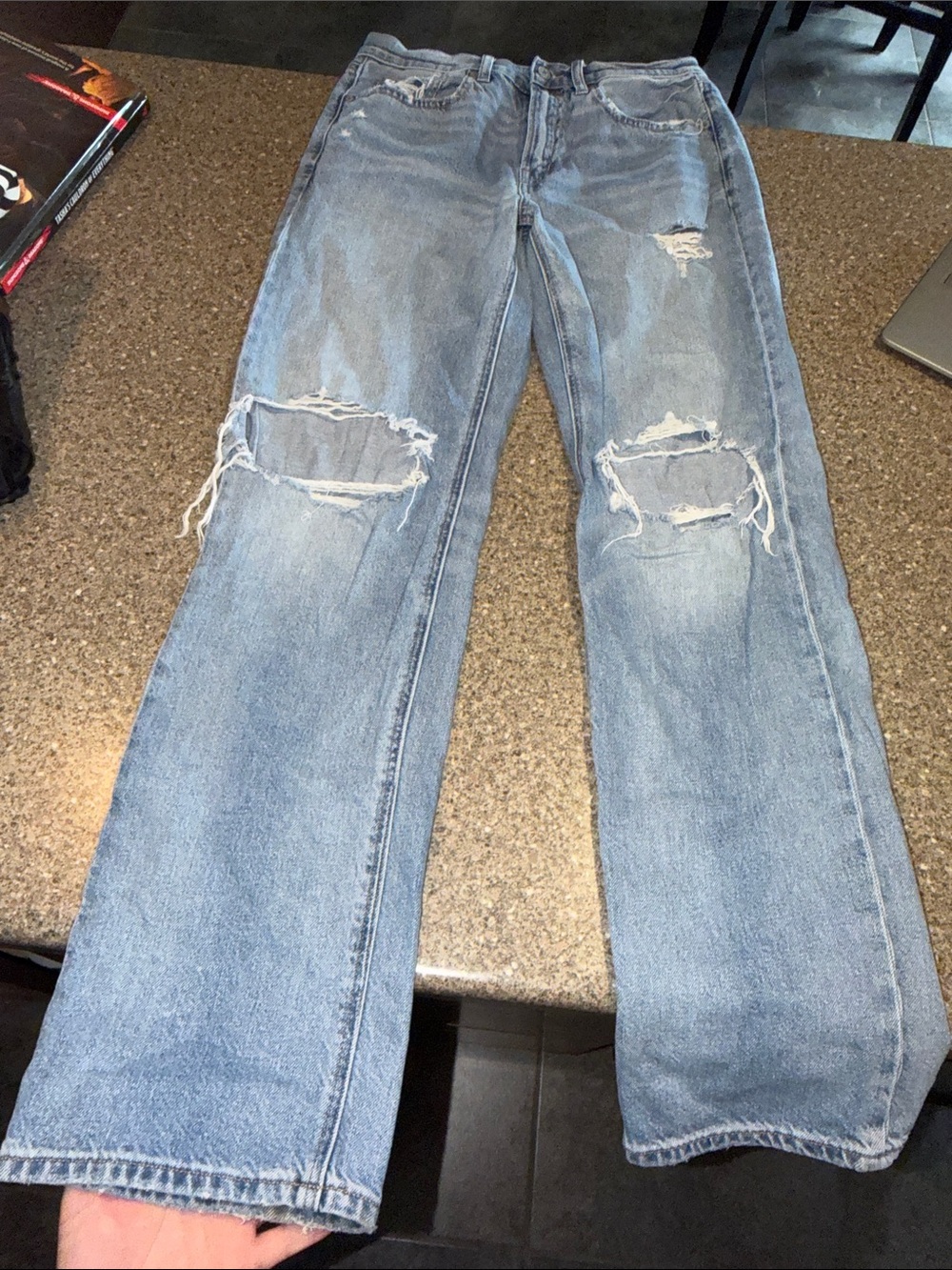 American Eagle Outfitters Low Rise Baggy Jeans - Picture 3 of 3
